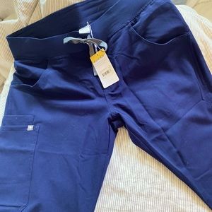 NWT Figs Womens Navy Kade Scrub Pant Medium